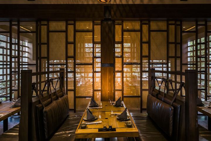 Dining 60 of 100