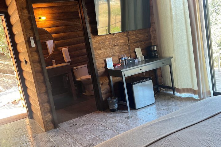Room 2 of 79