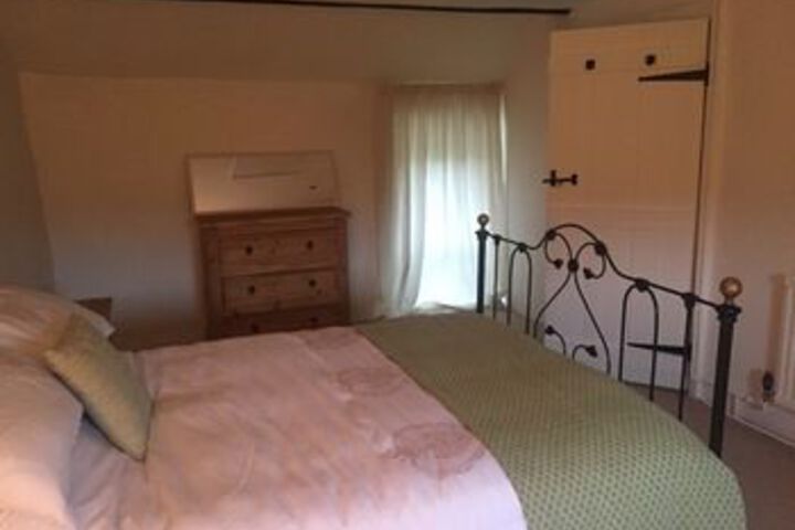 Room 17 of 37