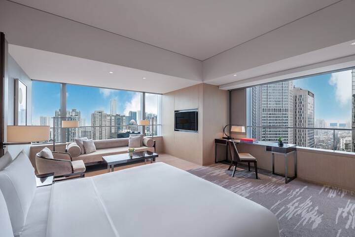 Room 20 of 80