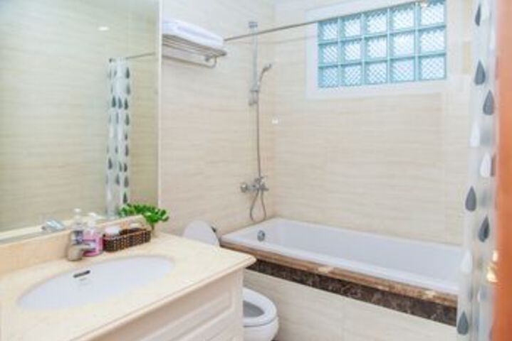Room 2 of 14