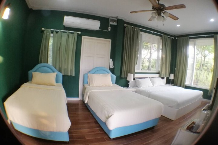 Room 19 of 49