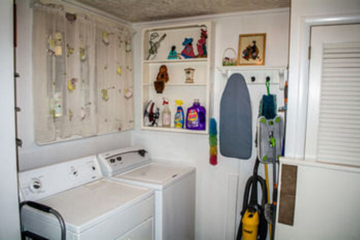 Room 16 of 35