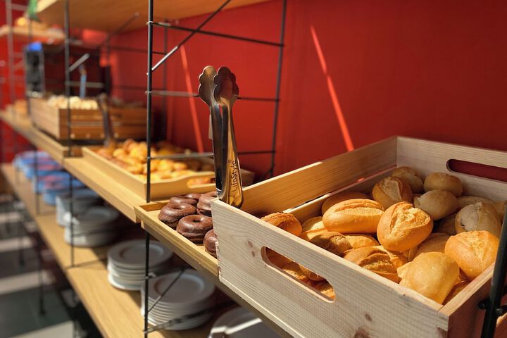 Breakfast/Coffee Service 105 of 265