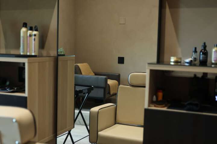 Hair salon