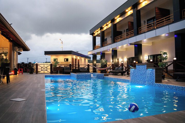 Pool 21 of 56