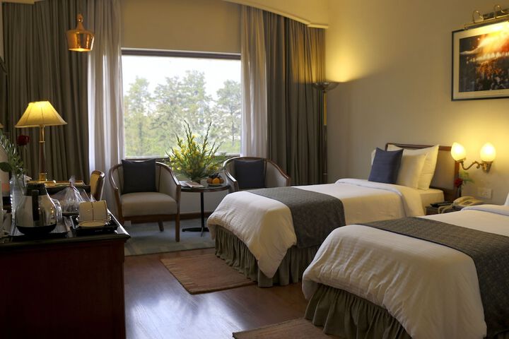 Room 4 of 37
