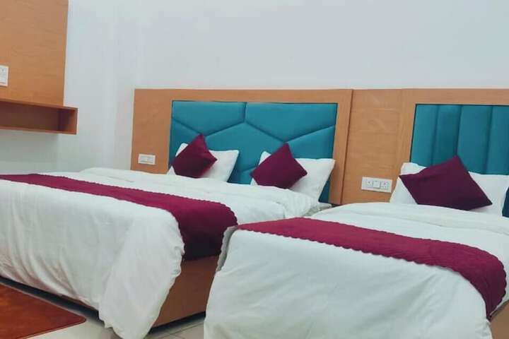 Room 4 of 6