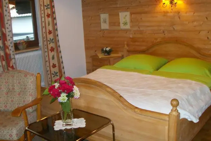 Room 2 of 21
