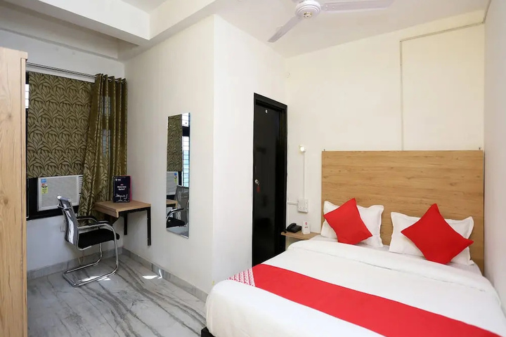 Room 2 of 11