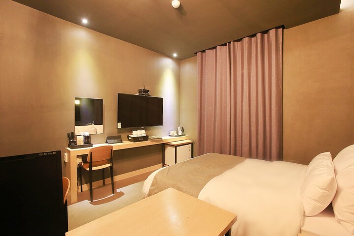 Room 87 of 91