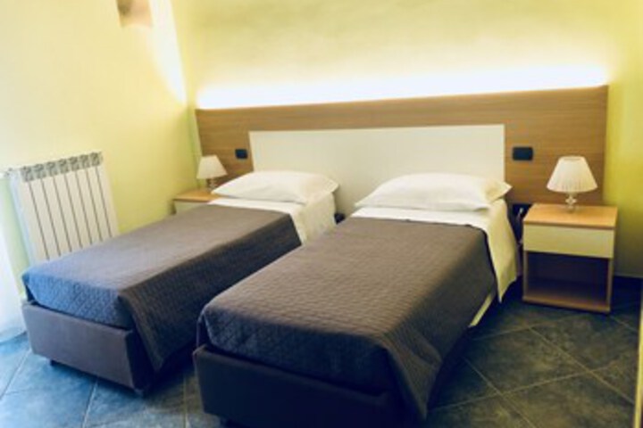 Room 37 of 39