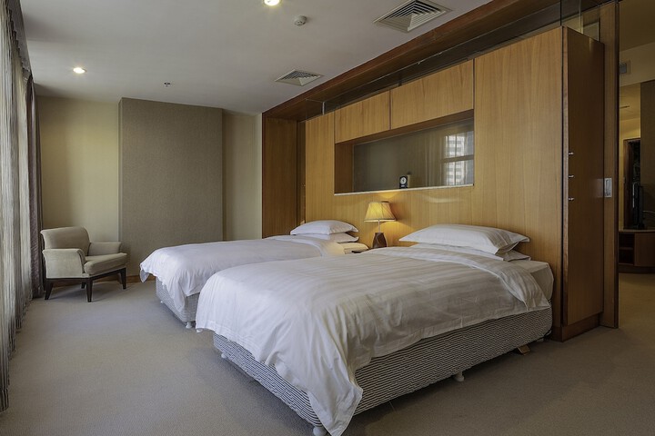 Room 16 of 71