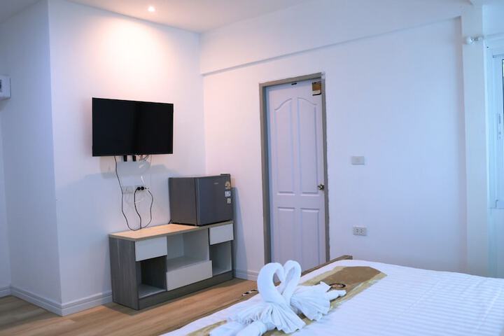 Room 8 of 47