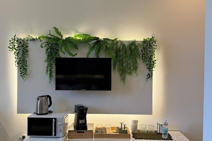 Room 46 of 90