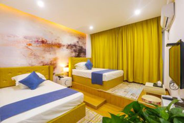 Room 15 of 23