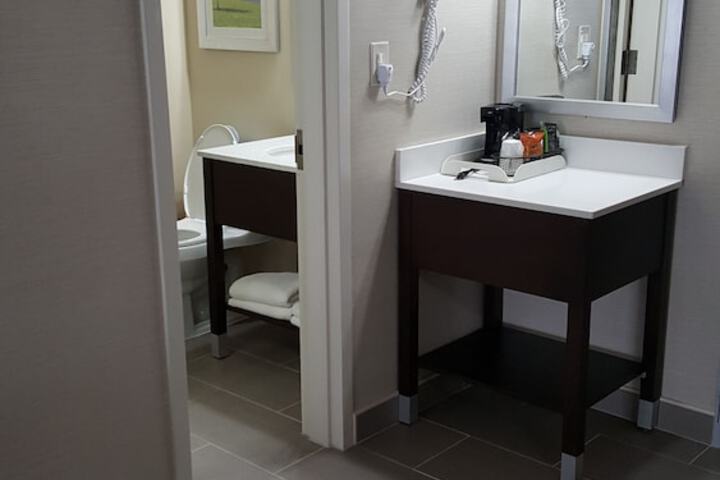 Bathroom sink