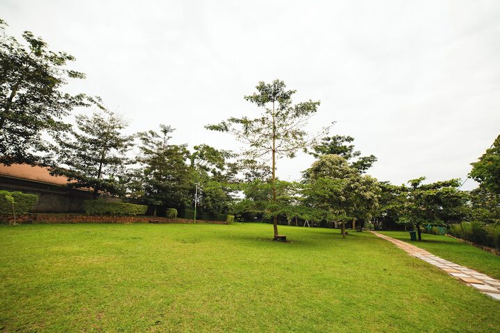 Property Grounds 21 of 24