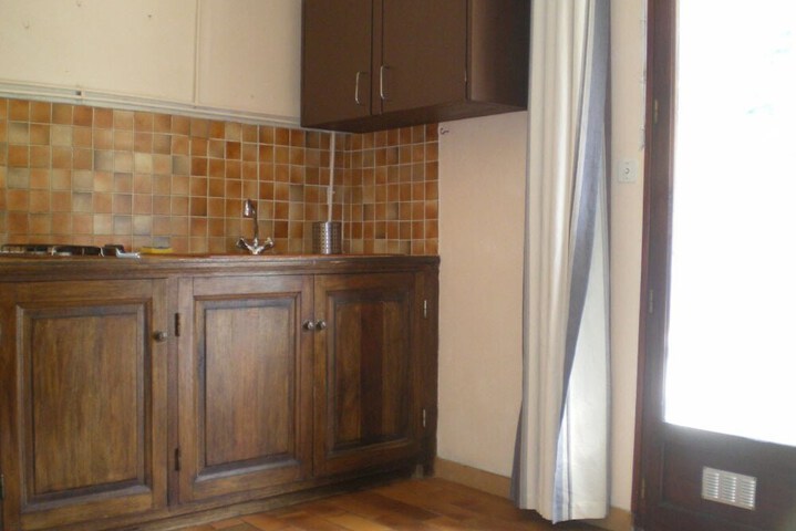 Room 6 of 29