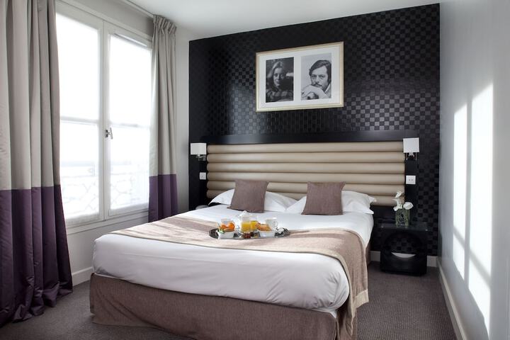 Room 21 of 32