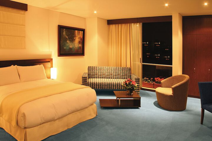 Room 3 of 39