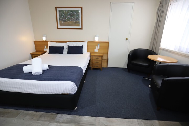 Room 53 of 121