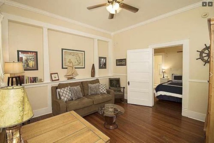 Room 12 of 171