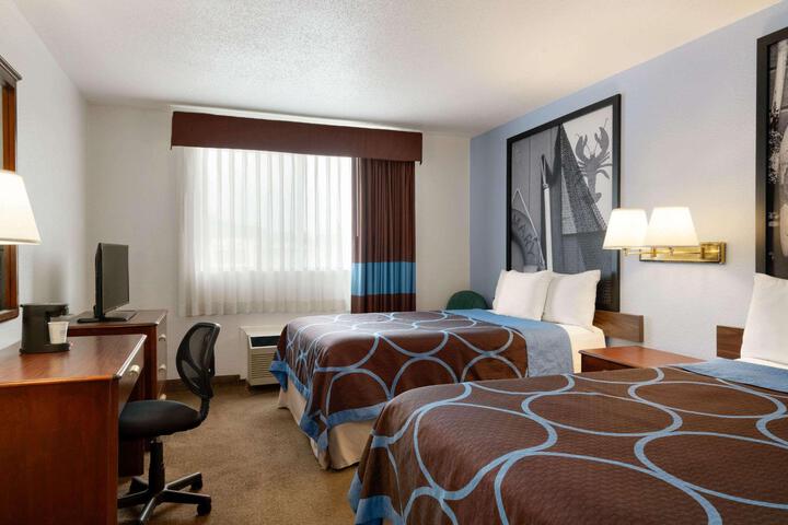 1 King Bed (8 of 14)