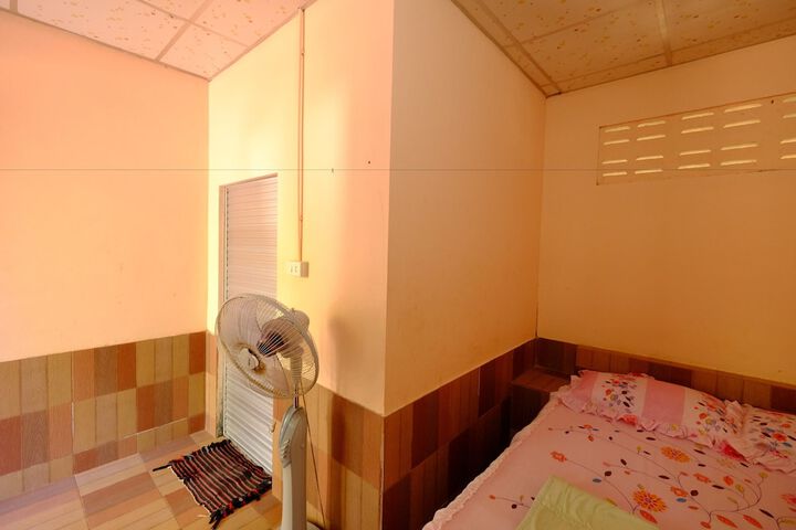 Room 25 of 31