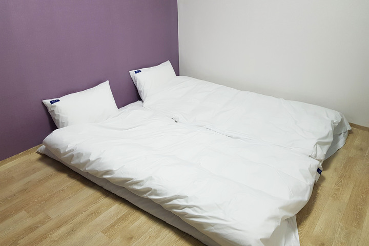 Room 12 of 17