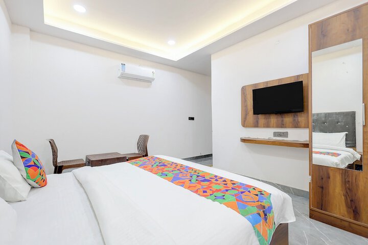 Room 19 of 30