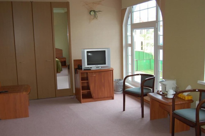 Room 25 of 59