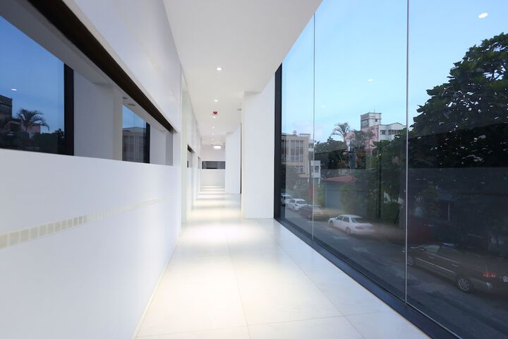 Ballroom/Hall 63 of 74