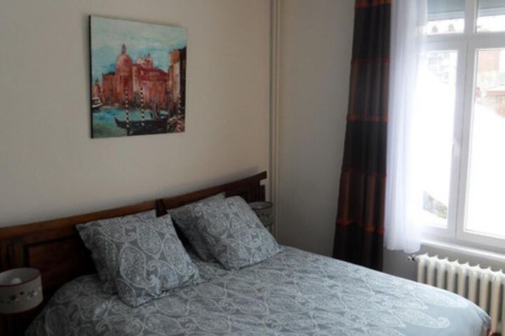 Room 27 of 35