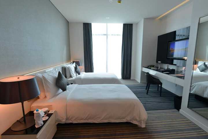 Room 11 of 68