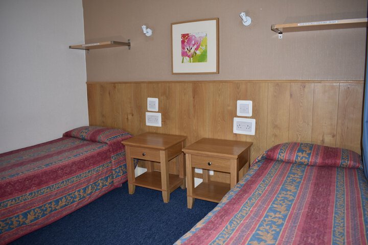 Room 18 of 40