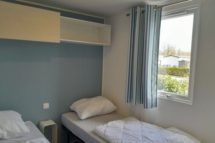 Room 2 of 39