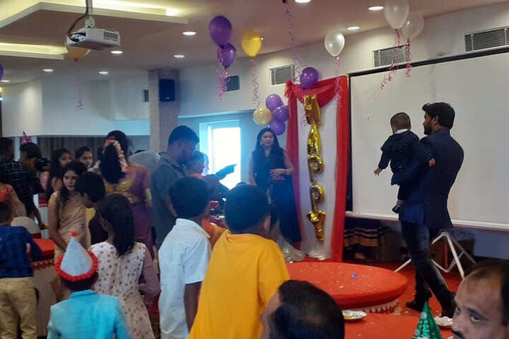 Ballroom/Hall 60 of 70