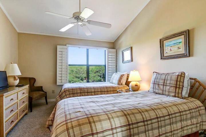 Room 3 of 23