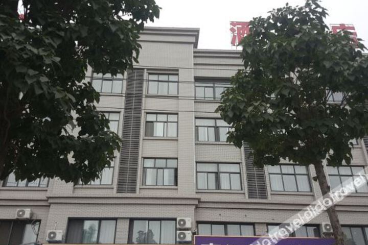 Hotel 6 of 11