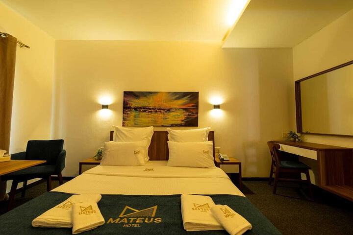 Room 22 of 49