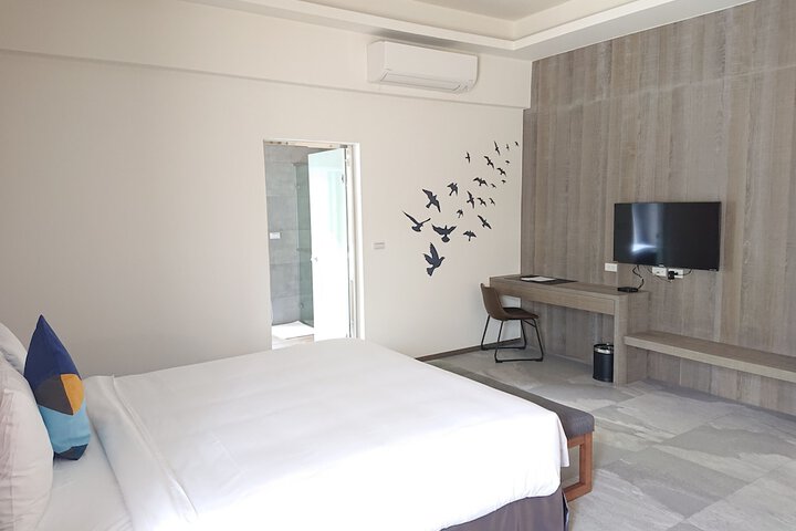 Room 17 of 25