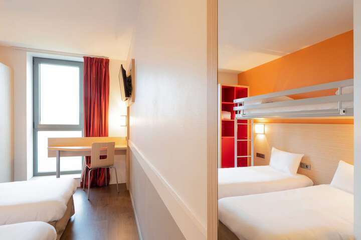 Room 15 of 84