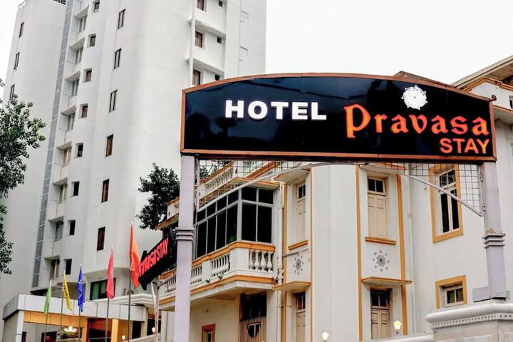 Hotel Pravasa Stay