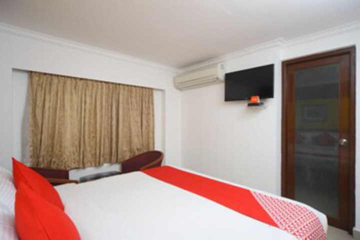 Room 25 of 36