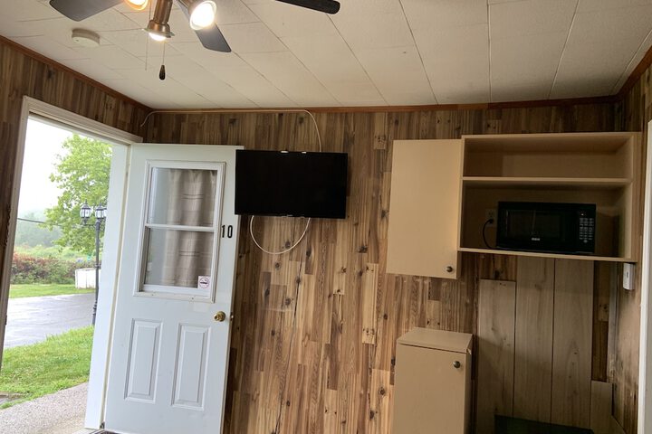 Room 25 of 42