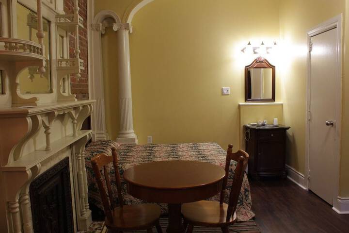 Room 26 of 39