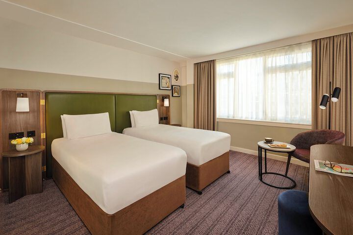 Room 2 of 56