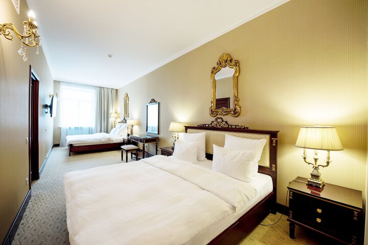 Room 4 of 78