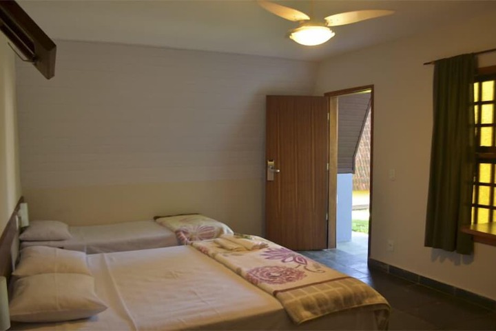 Room 6 of 78